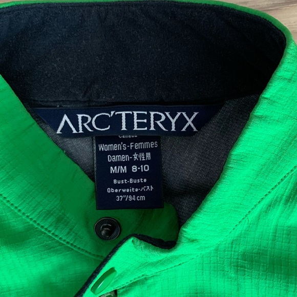 Arc’teryx women’s biking jacket size m - Picture 3 of 3